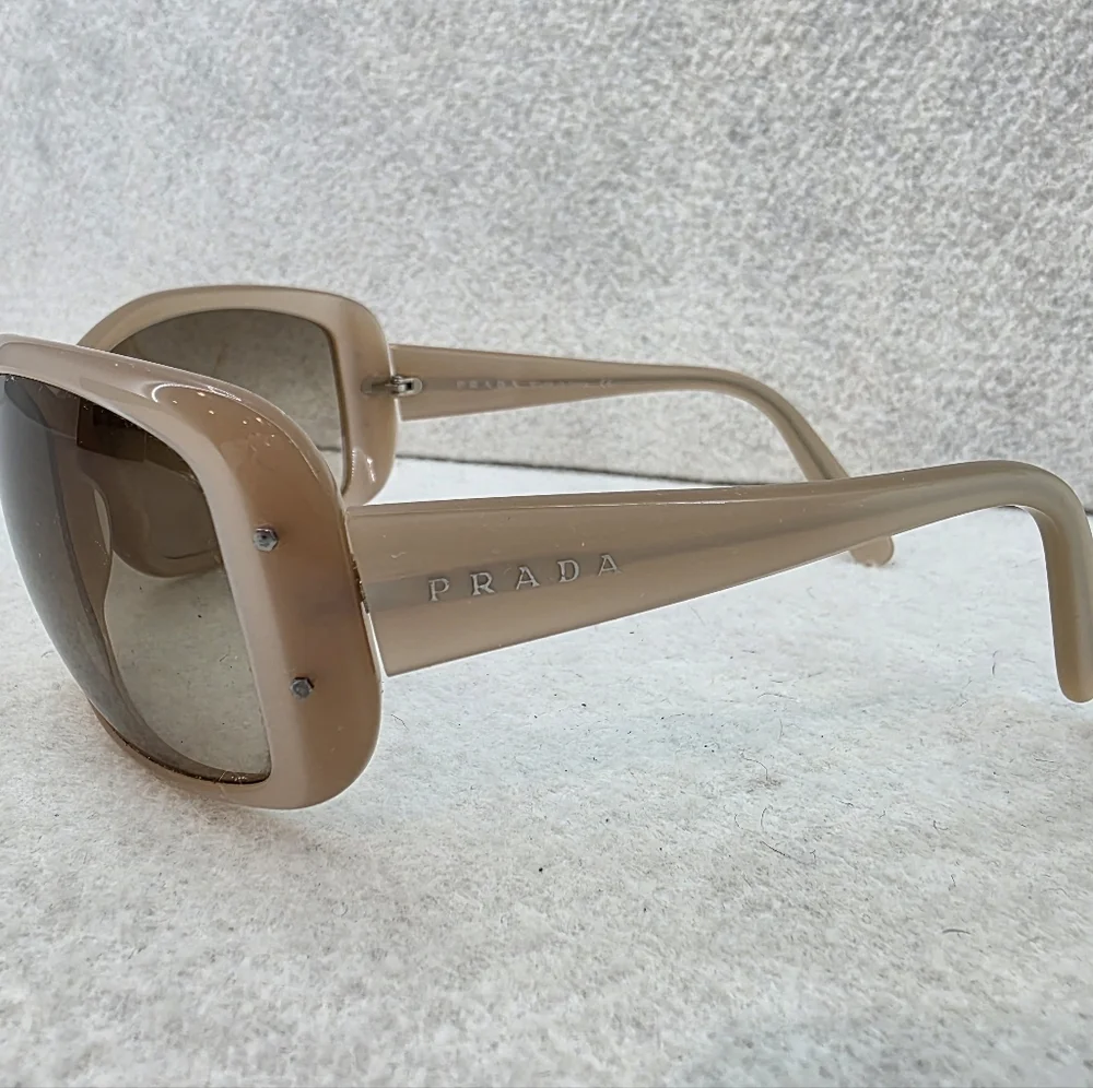 Vintage Prada Pink Pearl SPR-04F Woman's Sunglasses Color 3BQ-6S1